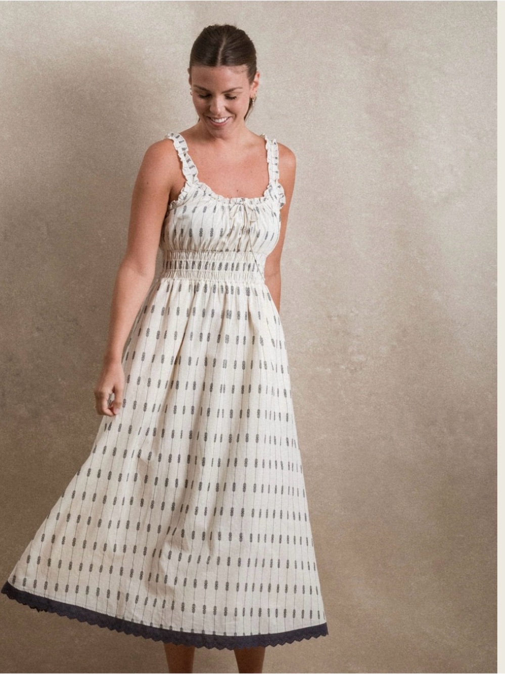NWT! Neuflora Tuscany dress-cream navy